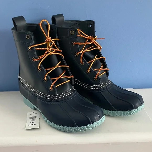 NWT - L.L. Bean Women’s 8” Navy Blue Bean Boots - Size 8 - Picture 1 of 7